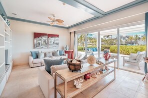 Apartment | 2 bedrooms - Apt w 2br-beachfront Private Pool in Sotogrande (Punta Cana)