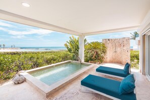 Apartment | 2 bedrooms - Apt w 2br-beachfront Private Pool in Sotogrande (Punta Cana)