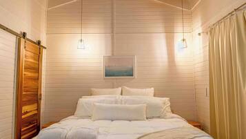 1 Schlafzimmer, Schreibtisch, Bügeleisen/Bügelbrett, Reisekinderbett