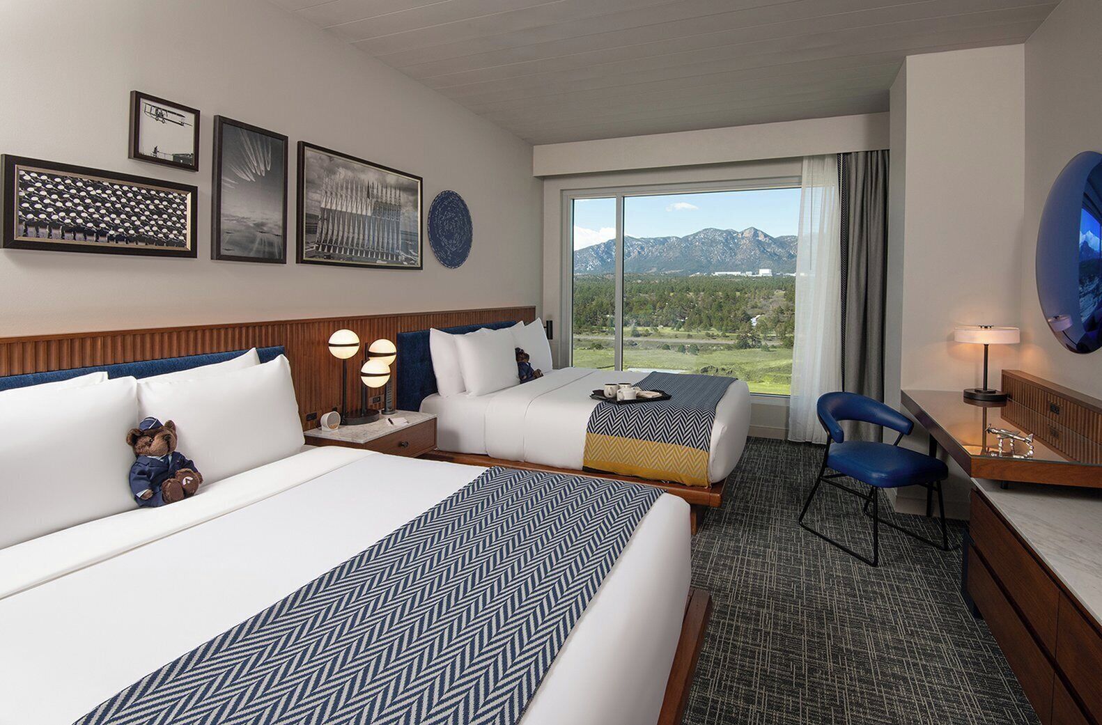 Chambre, 2 grands lits, vue montagne