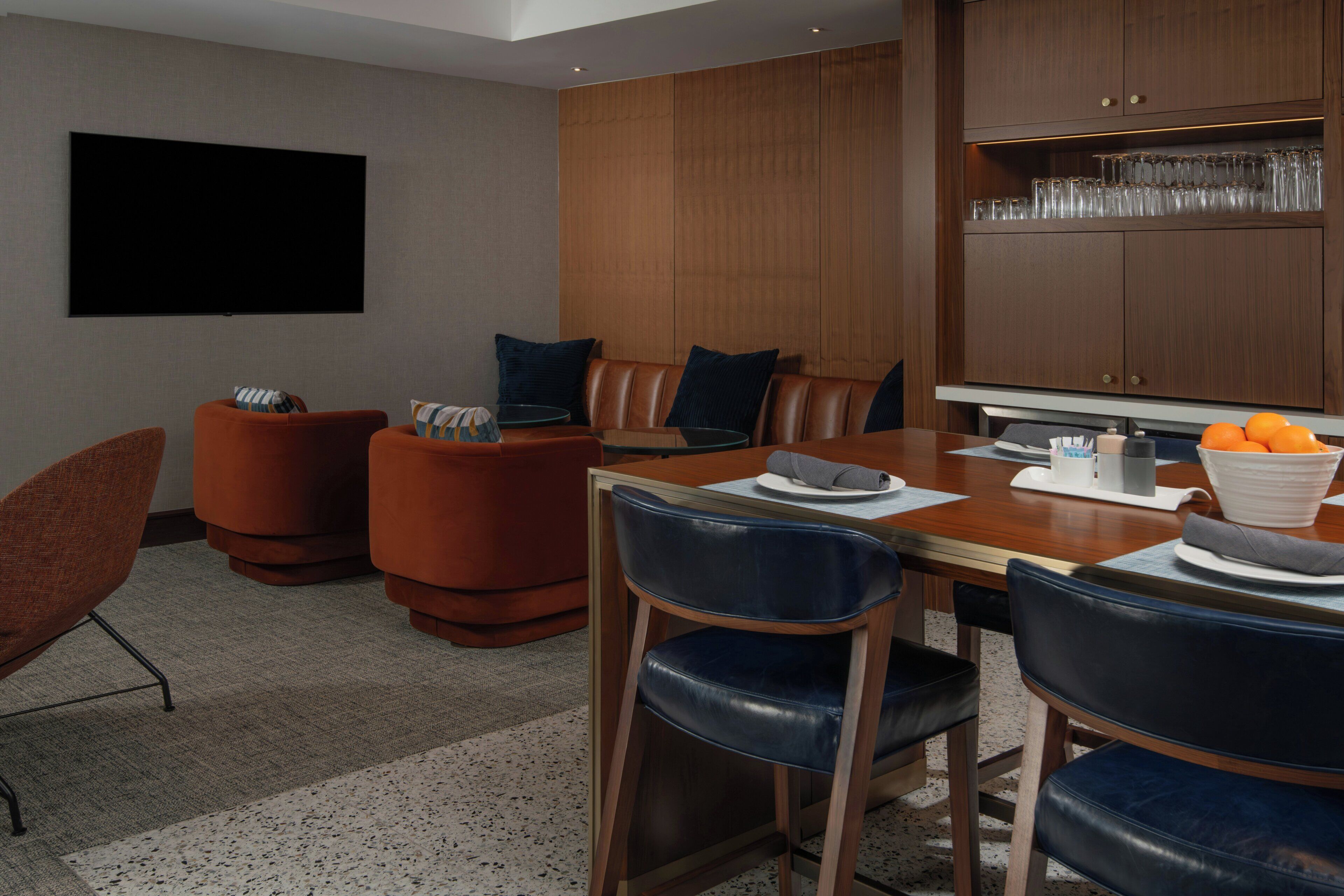 3 bars, bar sur le toit, lounge dans le hall