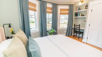 3 quartos, cofres nos quartos, ferros/tábuas de passar roupa