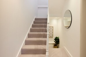 House | 5 bedrooms - The Latimer Wonder - Stunning 5bdr House With Garden (London)