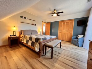 10 habitaciones, tabla de planchar con plancha y cuna de viaje 