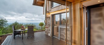 Chalet 'Waldlux Luxus- Brennhus' with Mountain View, Private Terrace and Wi-Fi