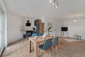 Dining - Apartment 'Appartement Am Ehrenbach' with Wi-Fi (Loßburg)