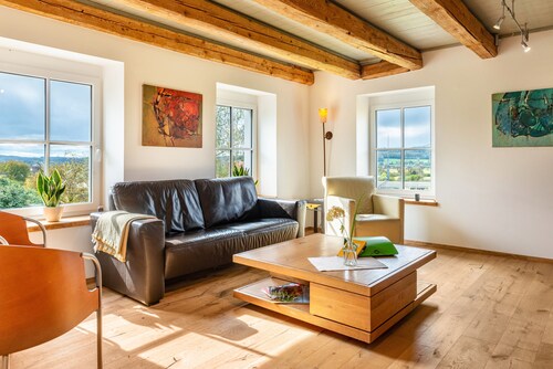 Ferienwohnung 'Gästehaus Wüpping 3' mit Bergblick, privater Terrasse und Wi-Fi