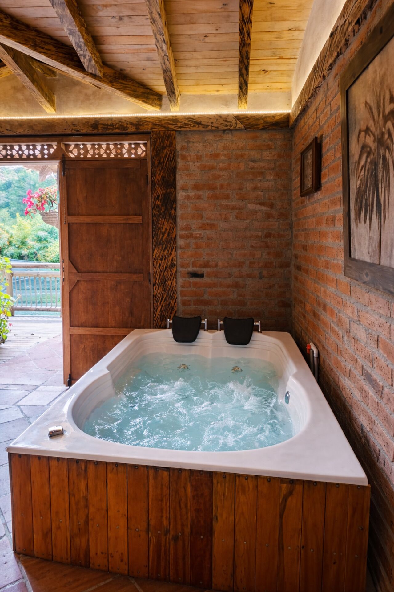 Superior Cabin | Private spa tub