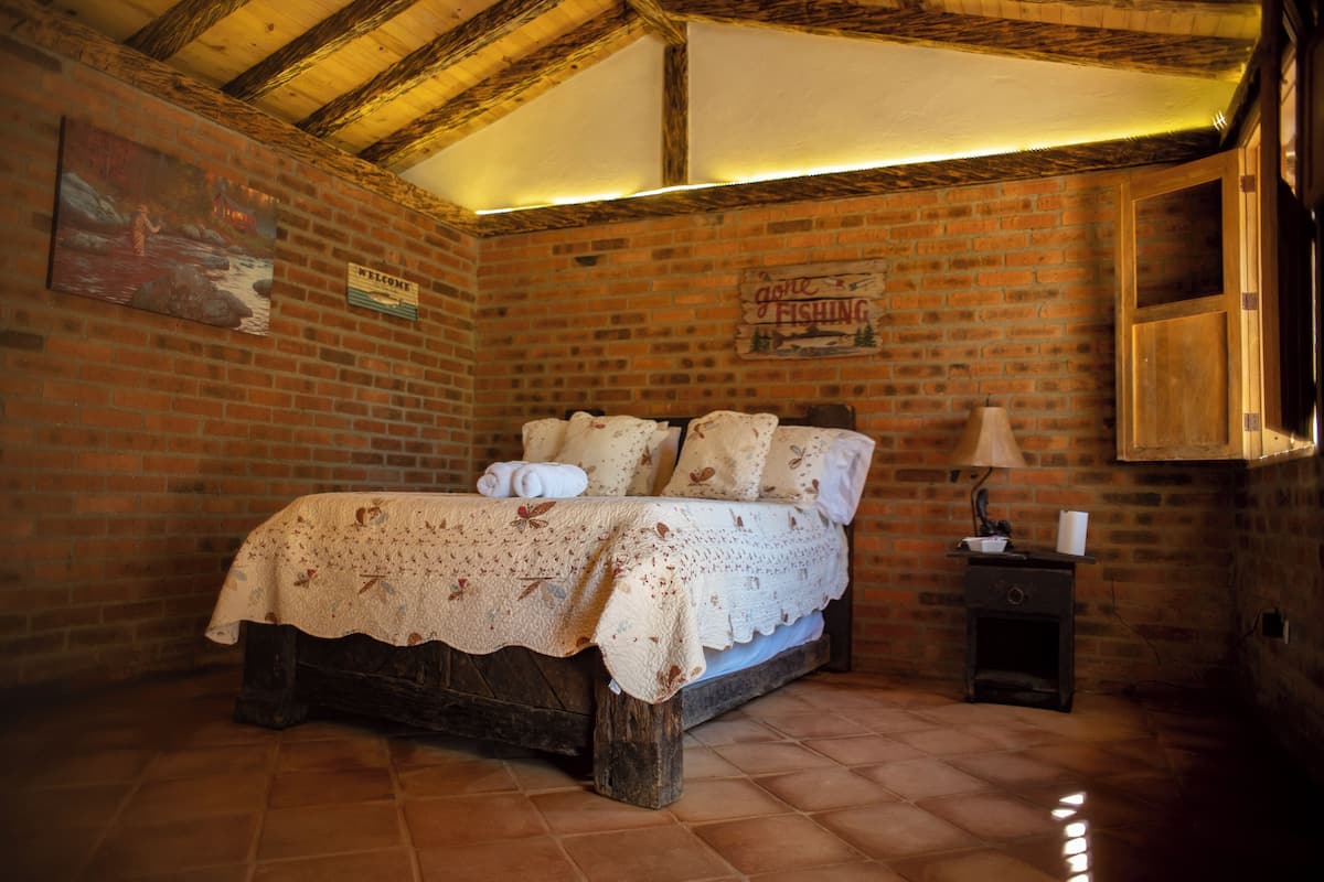Cabaña estándar, vista al jardín | Camas con pillow-top y wifi gratis