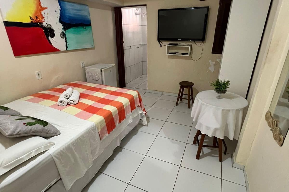 WiFi (free), bed sheets