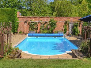 Pool - Barn House is a lovely characterful barn conversion. (Aubourn)