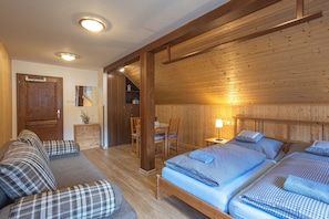 6 chambres, lit de bébé portatif, Wi-Fi, literie fournie