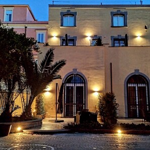 Exterior - DOMUS XENIA (San Giorgio a Cremano)