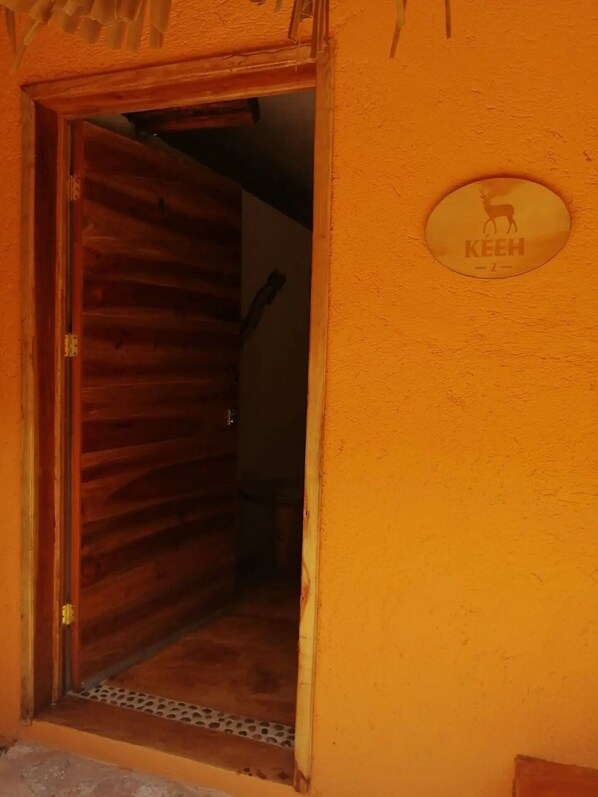 Minibar, free WiFi