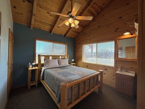 Free WiFi, bed sheets - Mount Peale Country Inn near Moab (La Sal)