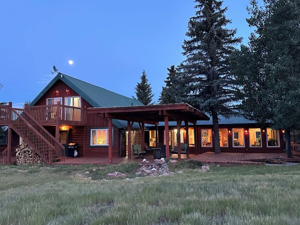 Front of property - Mount Peale Country Inn and Cabins (La Sal)