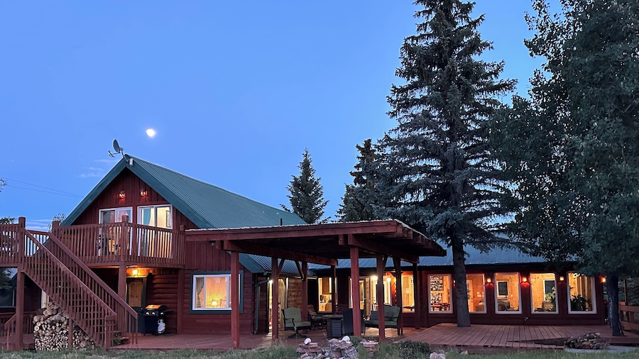 Mount Peale Country Inn and Cabins