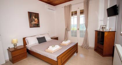 Giannis House 2022 by Corfu Escapes