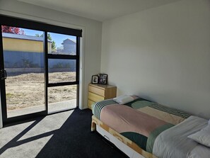 4 bedrooms, free WiFi, bed sheets