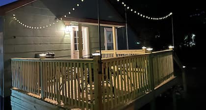 Historic 1940's Cottage Near Tim's Ford Lake & Town Square Fully Remodeled