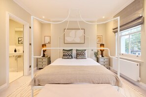 House (5 Bedrooms) | Exterior