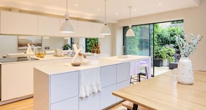 The Latimer Wonder - Stunning 5bdr House With Garden