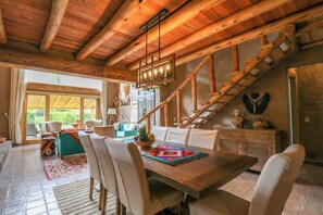 House, 3 Bedrooms (3) | Dining room - Mayupata in Calca by Wynwood House (Calca)