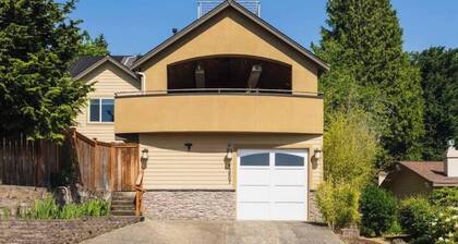 2 Bedroom luxury apartment with full kitchen