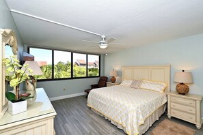 2 عدّة غرف نوم ومكواة/لوح كي وواي فاي مجانًا وملاءات أسرّة