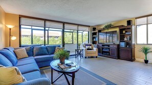 TV - 5-304 in Sarasota, FL (Sarasota)