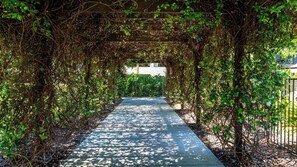 Property grounds - 5-304 in Sarasota, FL (Sarasota)