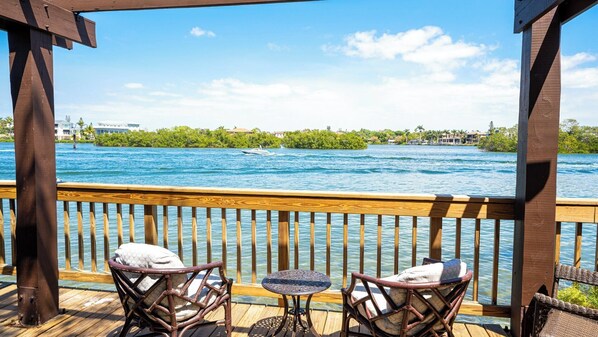 Property grounds - 5-304 in Sarasota, FL (Sarasota)