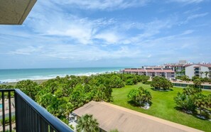 Property grounds - PH-2 in Sarasota, FL (Sarasota)