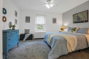 4 Schlafzimmer, Schreibtisch, Bügeleisen/Bügelbrett, WLAN