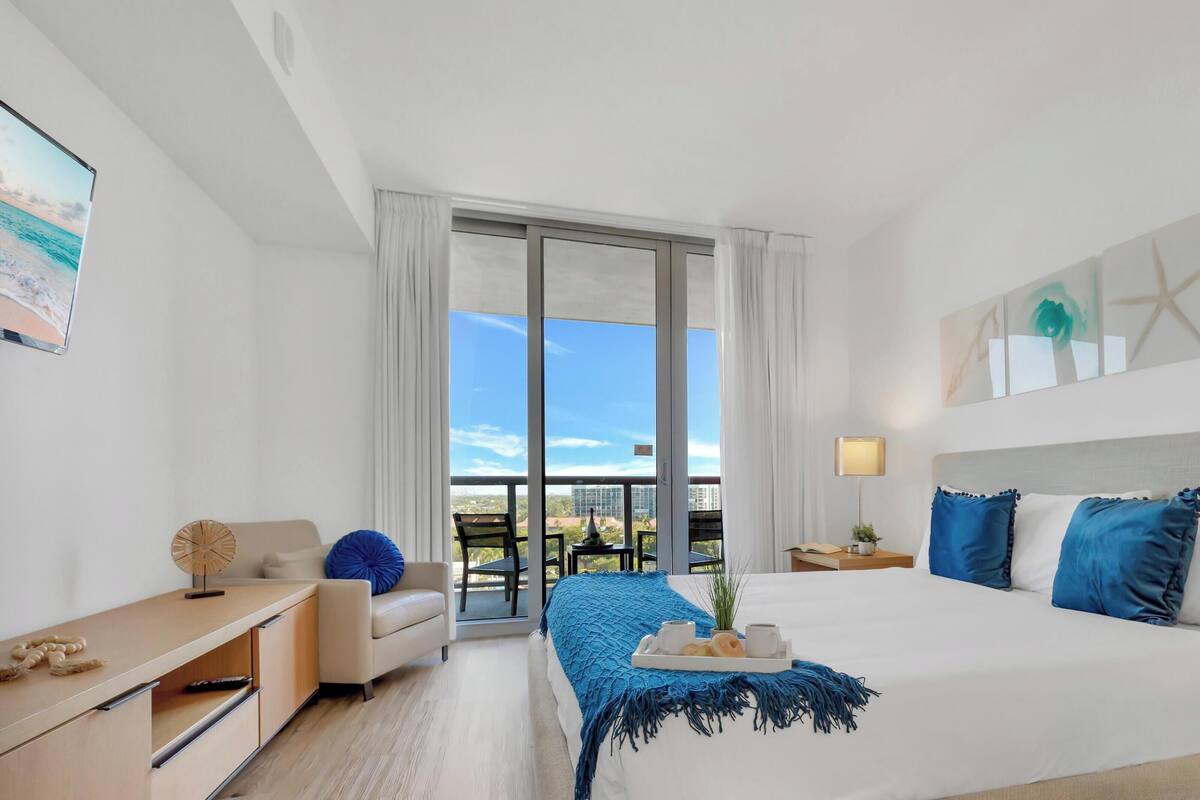 Deluxe Apartment, 2 Bedrooms, Balcony | Minibar, in-room safe, laptop workspace, iron/ironing board (on request)