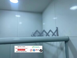Basic Suite | Bathroom | Shower - Cabo Frio - Centro - Galeria Êxito (Cabo Frio)