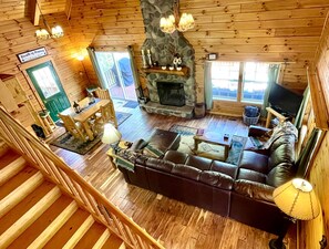 Smart TV, fireplace, DVD player, books