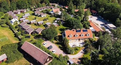 Hälluddens Stugby och Vandrarhem