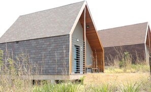Comfort Room, Balcony, Lake View