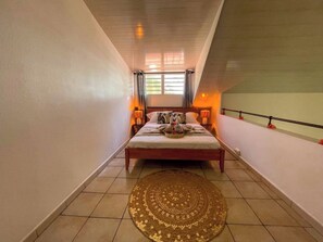 2 dormitorios, cuna de viaje, wifi gratis y ropa de cama