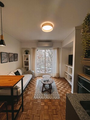 Leilighet – classic | Oppholdsområde | TV