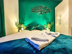 3 Schlafzimmer, Schreibtisch, Bügeleisen/Bügelbrett, WLAN