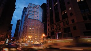 المنشأة من الخارج