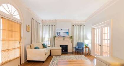 Near Museum Midtown Main House