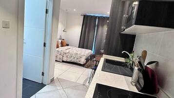 1 quarto, ferros/tábuas de passar roupa, Wi-Fi de cortesia