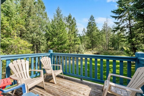 Howling Pines | Games Room | Hot Tub | Backyard