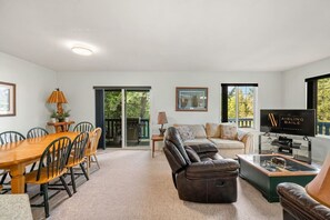 Smart TV, table football