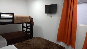 إطلالة على الفناء