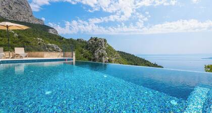 NEW 2025 - Villa Sarah - Makarska Riviera - infinity pool - privacy