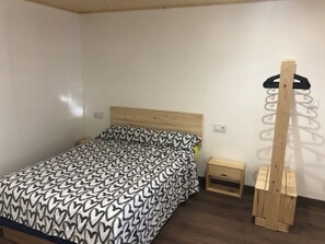 1 quarto, ferros/tábuas de passar roupa, Wi-Fi, roupa de cama